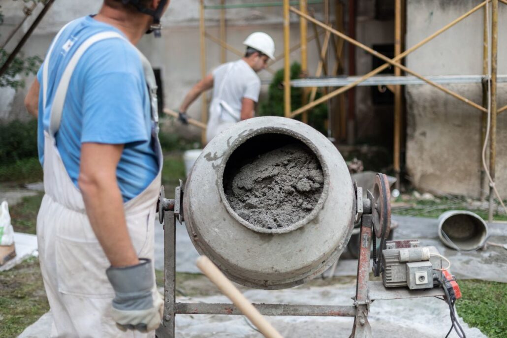 O que é betoneira e como ela funciona?