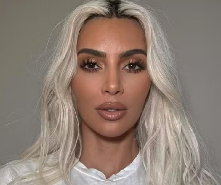 Kim Kardashian mira cinema e diz que precisa de 'menos botox'. (Foto: Instagram)